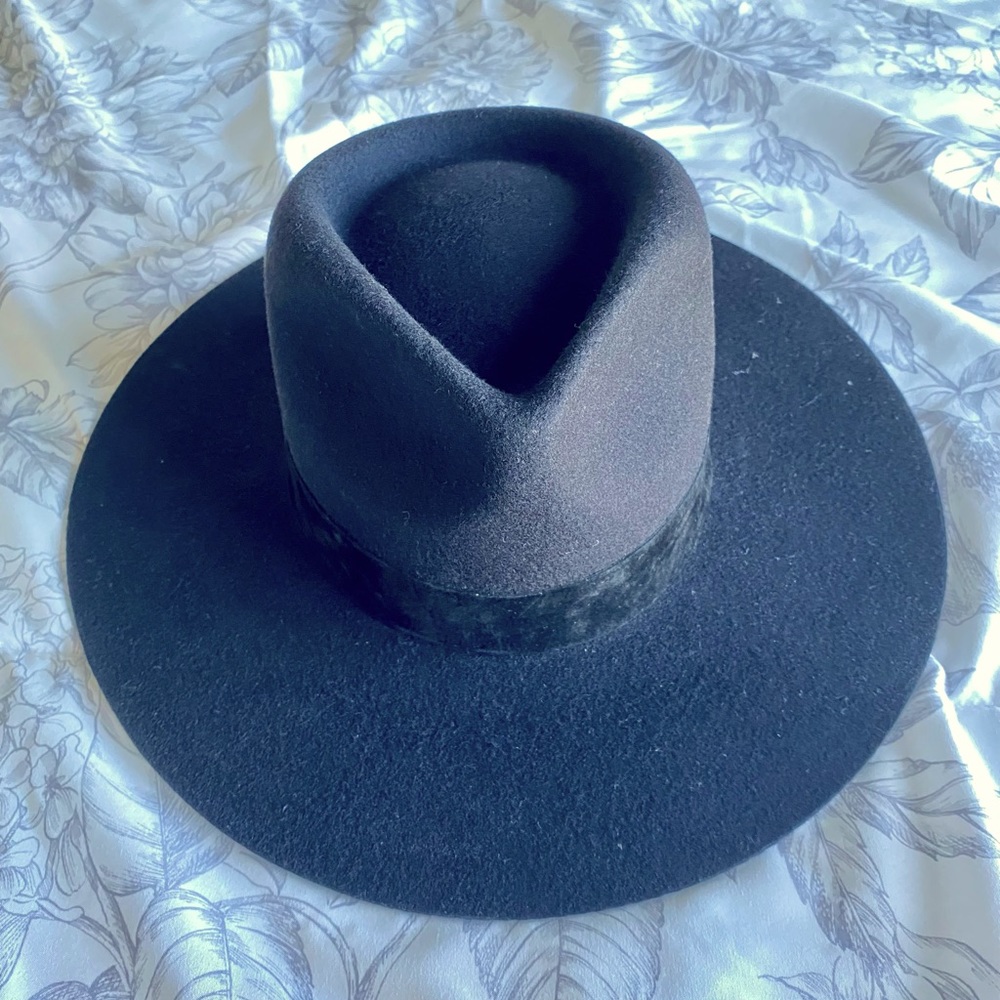 Lack of Color, Black hat, size Small, The Mirage